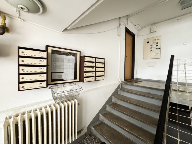 Berceni, Gradistea. Garsoniera Decomandata 33mp. Bloc Reabilitat.