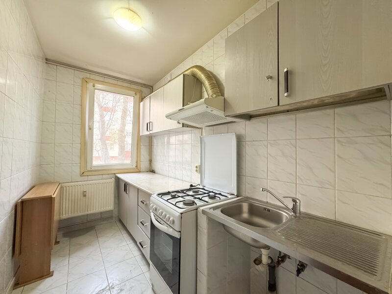 Berceni, Gradistea. Garsoniera Decomandata 33mp. Bloc Reabilitat.