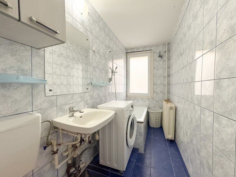 Berceni, Gradistea. Garsoniera Decomandata 33mp. Bloc Reabilitat.